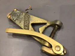 GOLD GIBSON TREMOLO