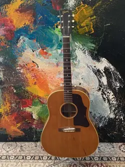VINTAGE 1940S GIBSON J50 ADJ ACOUSTIC GUITAR