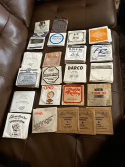 HUGE LOT (95) VINTAGE GUITAR BASS STRING LOT GIBSON MARTIN DARCO FUNKY & MORE