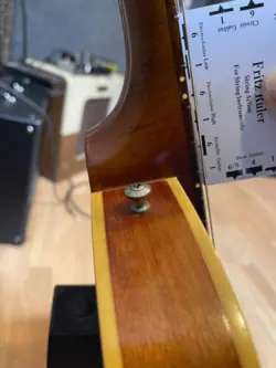 GUITAR ‘BURST
