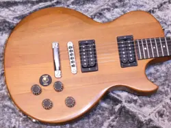 VINTAGE WALNUT BEAUTY