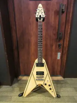 GIBSON LIMITED EDITION FLYING V DESIGNER SERIES WHITE