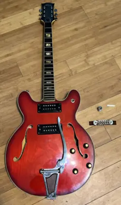 LYLE ELECTRIC GUITAR
