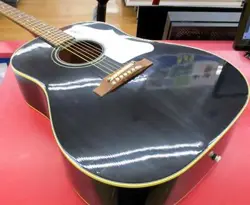 GIBSON ACOUSTIC GUITAR 1960'S J-45