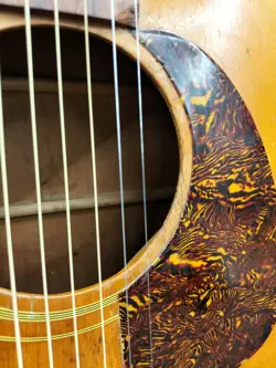 GIBSON ACOUSTIC GUITAR J-50
