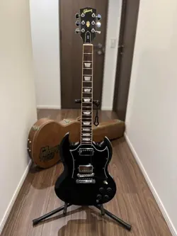 ELECTRIC GUITAR GIBSON USA SG STANDARD MANUFACTURED IN 1996 90226319 & HARD CASE