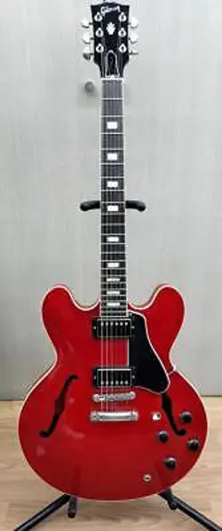 GUITAR 982413
