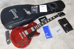 GIBSON LES PAUL STUDIO 2021 WINE RED
