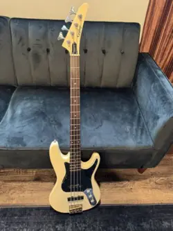 GIBSON ROCKBASS