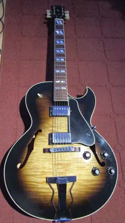 GIBSON ES-175 SUNBURST FLAMED