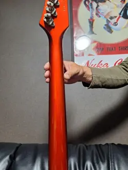 REFINISH ELECTRIC GUITAR