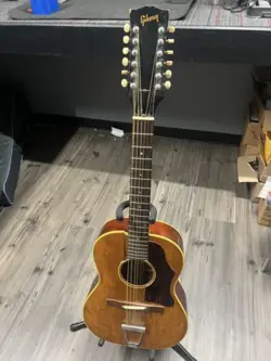 CIRCA 1968 GIBSON 12 STRING ACOUSTIC GUITAR FOR PARTS OR REPAIR