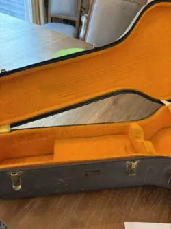 GIBSON VINTAGE 1960S HUMMINGBIRD CASE
