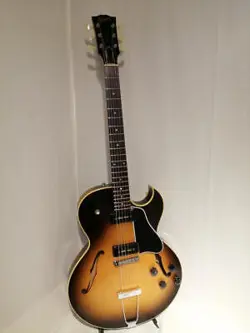 GIBSON / ES-135 (NO241106)