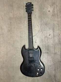 NECK NEEDS REPAIR/SERVICE