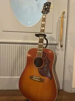 ACOUSTIC GUITAR EPIPHONE MASTERBUILT BY GIBSON HUMMINGBIRD SUNBURST 20102304104