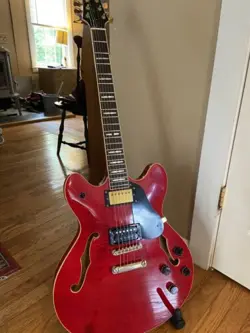 PEAVEY JF1 EX ARCHTOP ELECTRIC SMILAR TO GIBSON 335  WITH HARDSHELL CASE