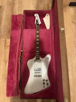 1990 GIBSON FIREBIRD V REISSUE CLASSIC WHITE
