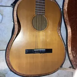 GIBSON C-O CLASSICAL GUITAR WITH CASE WILL NEED STRINGS