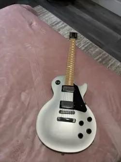 GIBSON LES PAUL STUDIO RAW POWER 2009