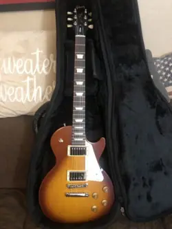 GIBSON LES PAUL TRIBUTE SATIN ICED TEA WITH SOFT SHELL CASE