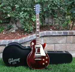 2012 GIBSON LES PAUL CUSTOM RED WINE ELECTRIC GUITAR W/ HARD CASE