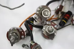 POTS SWITCHCRAFT