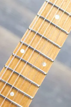 L6-S CUSTOM SOLID