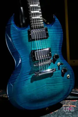 GIBSON 2009 LIMITED RUN SERIES SG CARVED TOP AAA /
