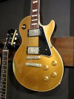 GIBSON CUSTOM SHOP  1957 LES PAUL STANDARD REISSUE GOLD TOP