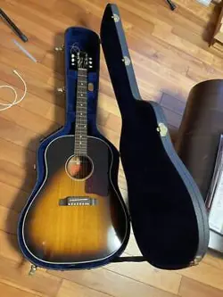 ACOUSTIC GUITAR GIBSON 1963 STYLE J-45 SUNBURST WITH HARD CASE