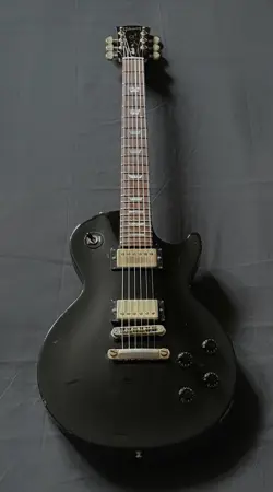 GIBSON LES PAUL STUDIO GOLD HARDWARE EBONY COLOR 2000 JAPAN USED