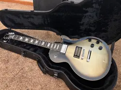 JONES SIGNATURE LES
