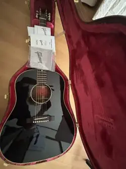 ACOUSTIC GUITAR GIBSON 1950S J-45 ORIGINAL EBONY BLACK WITH HARD CASE