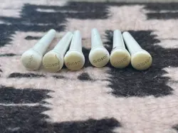 VINTAGE 1960'S GIBSON LOGO ACOUSTIC GUITAR BRIDGE PINS VERY RARE