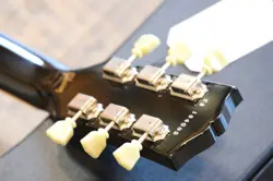 GUITAR AMBER QUILT