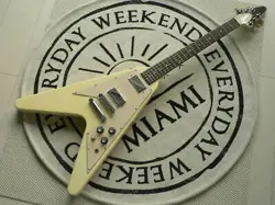 ELECTRIC GUITAR GIBSON USA '67 REISSUE FLYING V POPULAR CLASSIC WHITE 2003