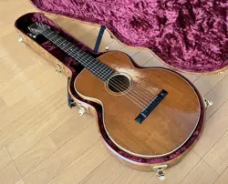 ACOUSTIC GUITAR GIBSON L-1 MADE IN 1926 NATURAL WITH HARD CASE GOOD CONDITION