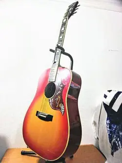 MORRIS WH-20 GIBSON HUMMINGBIRD MODEL CLEANED