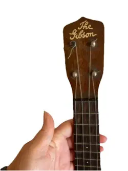 UKULELE UKE