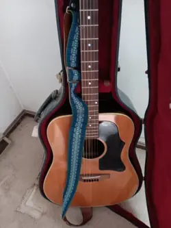 GIBSON J50 DELUXE VINTAGE ACOUSTIC GUITAR NATURAL