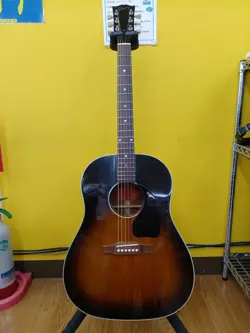 GIBSON J-45 ACOUSTIC GUITAR SAFE DELIVERY FROM JAPAN