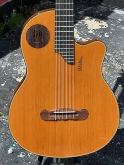 2005 GIBSON CHET ATKINS STUDIO CEC THE RAREST CHET CEC EVER PRODUCED & ITS MINT.