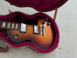 ANNIVERSARY EDITION GUITAR
