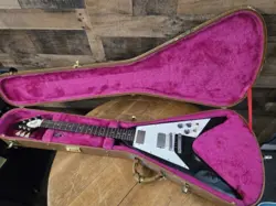 GIBSON FLYING V ‘67 1990 ELECTRIC GUITAR. WITH OHSC