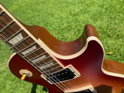2022 GIBSON LES PAUL STANDARD '60S FADED VINTAGE CHERRY SUNBURST 8.7 LBS