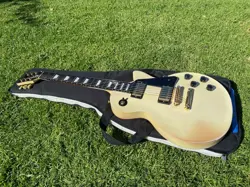 WHITE 60'S NECK