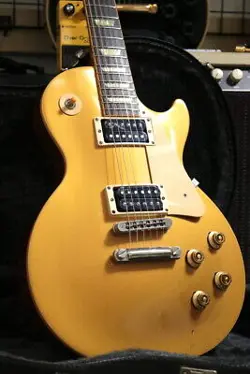 GUITAR #C16058