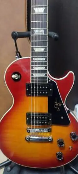 GIBSON LES PAUL SIGNATURE 2014 MADE