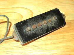 GIBSON 1948 BLACK NON-ADJUSTABLE FLAT POLE P 90 NECK PICKUP